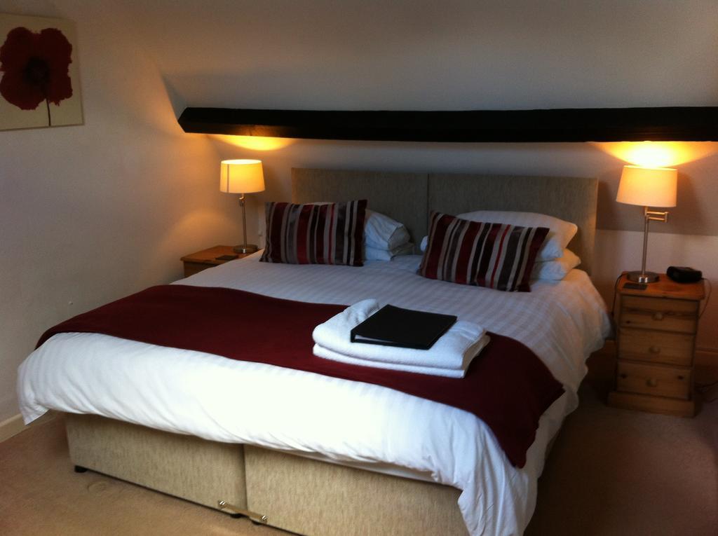 Burcott Mill Guesthouse Wells Exteriör bild